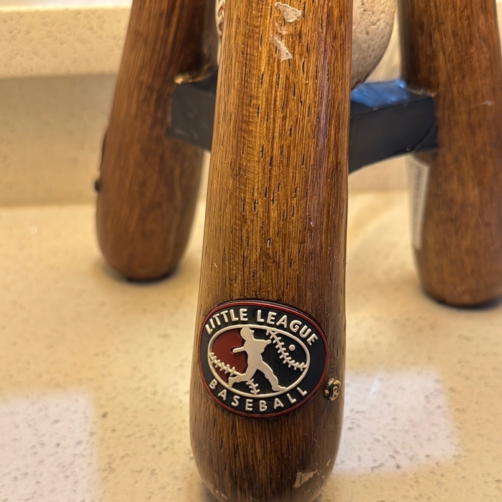 Baseball Bat Display Stand - Brown
